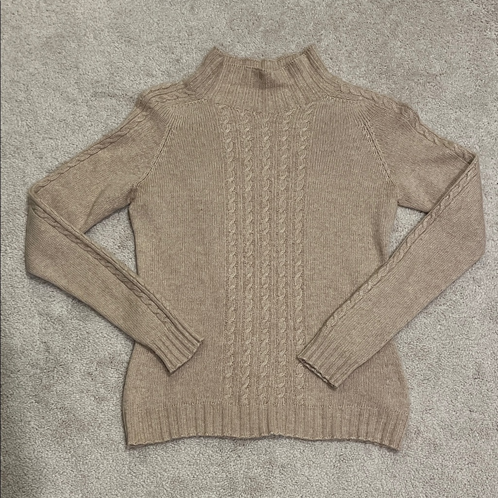 Women's Cable Knit Sweater - Tan